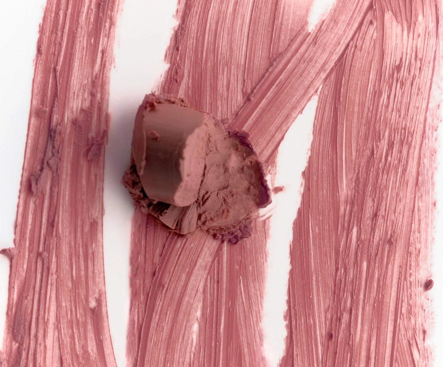 Rhode- peptide lip shape The contouring lip shaper
